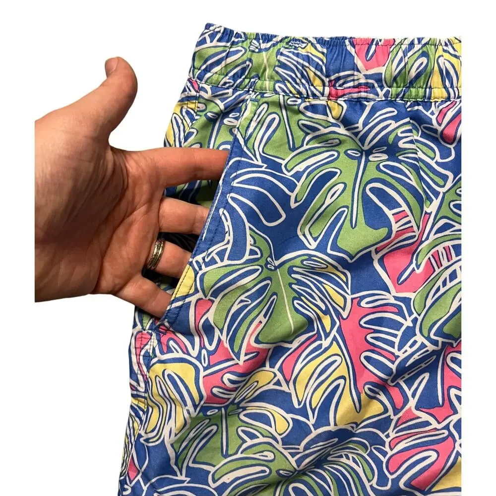 Vineyard Vines dive into